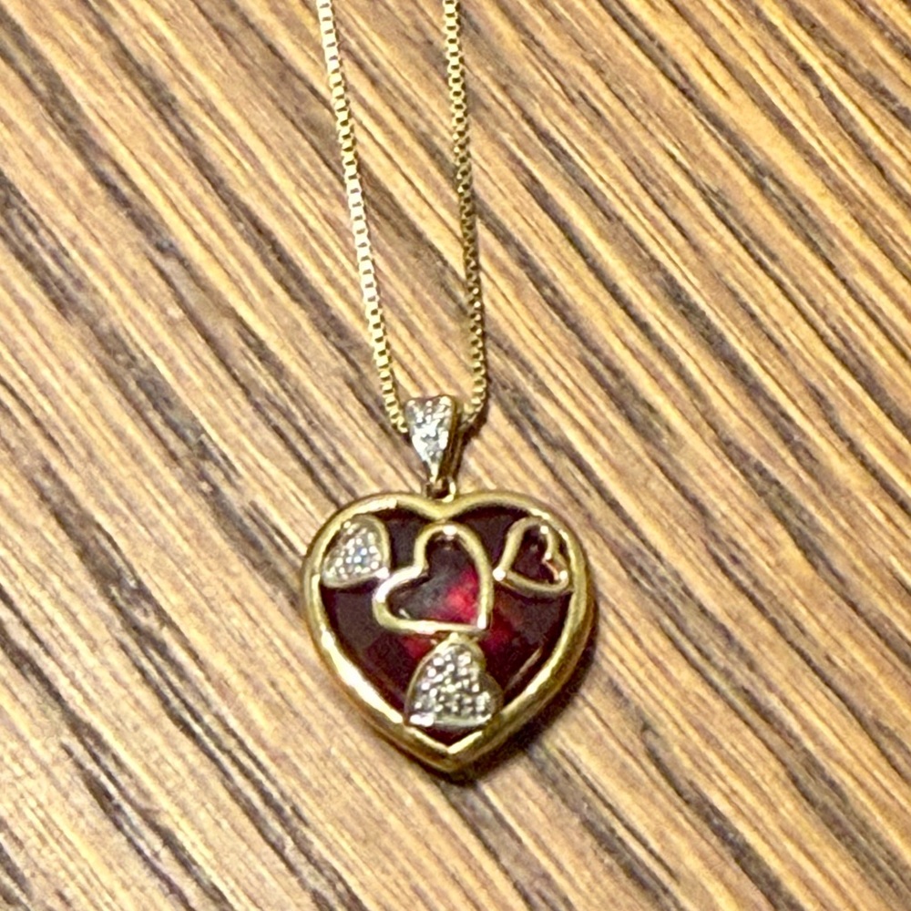 Jewelry Television heart necklace. 18 inches. Lab created Ruby. Magnetic clasp.